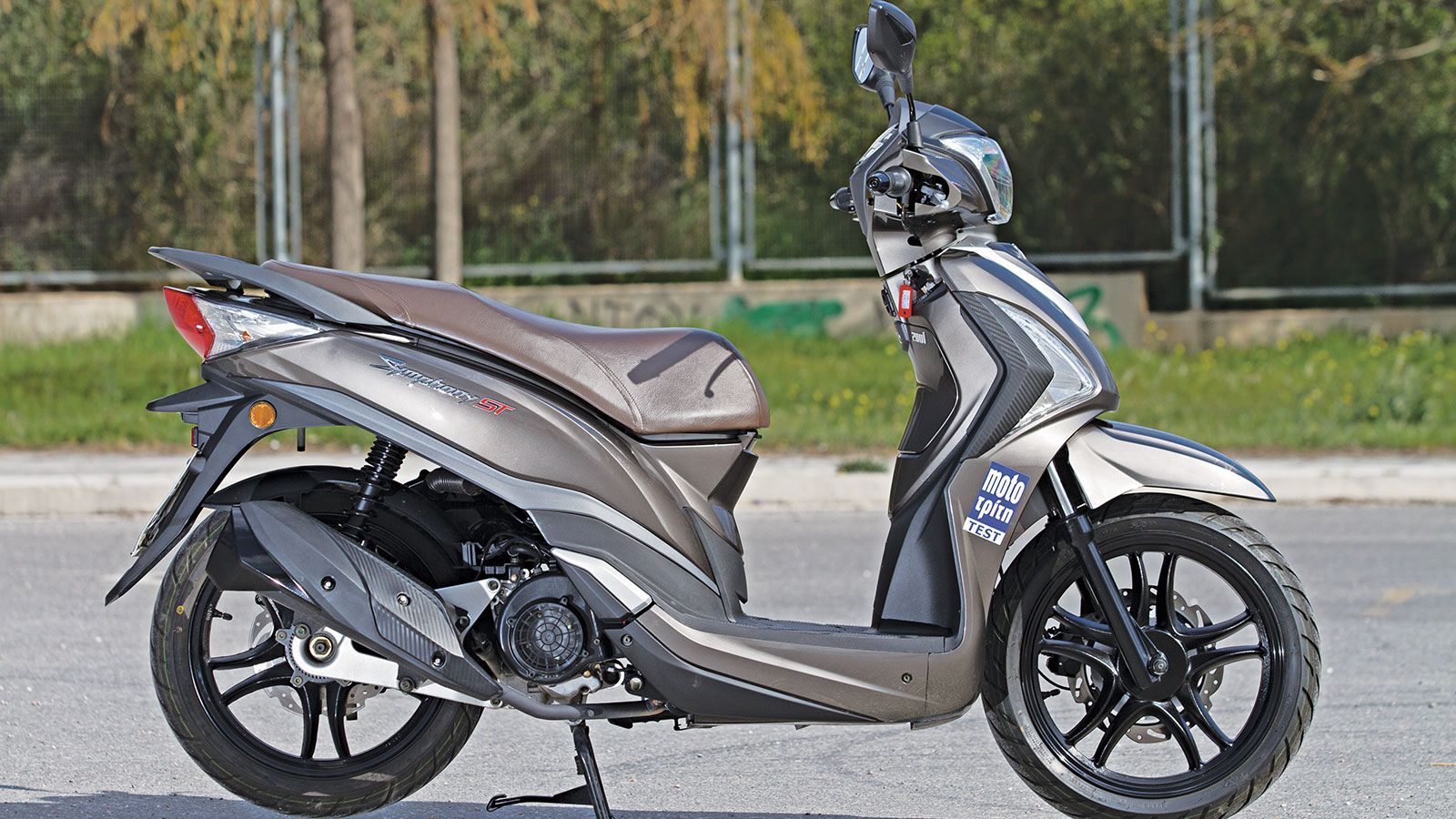 Ταξινομήσεις Αυγούστου, scooters: Symphony στην κορυφή