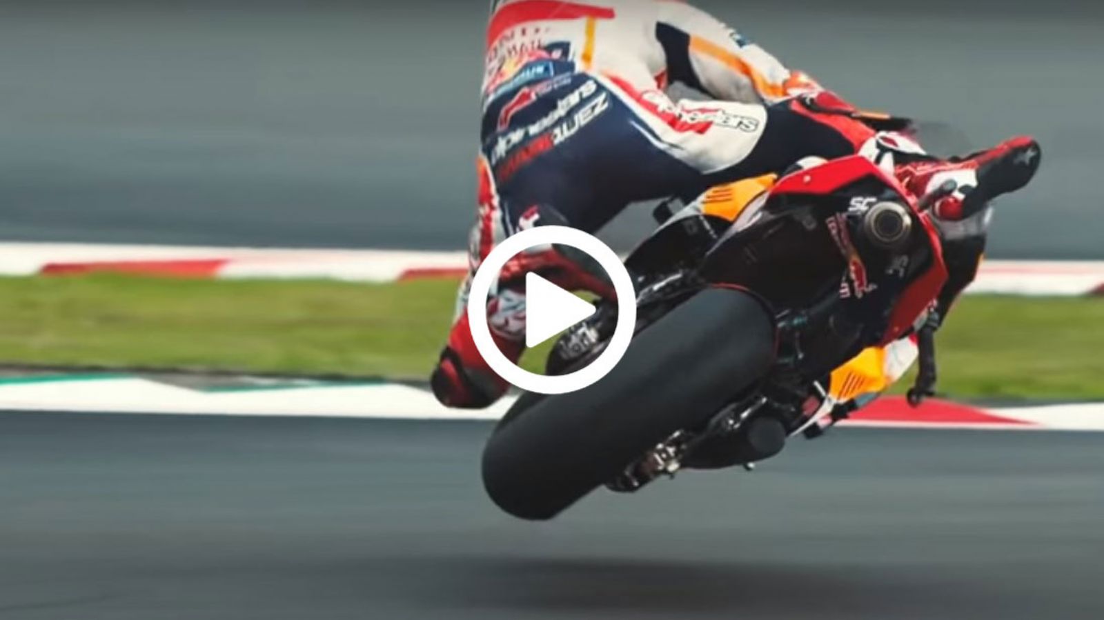 Η ιστορία της ολόσωμης αγωνιστικής φόρμας