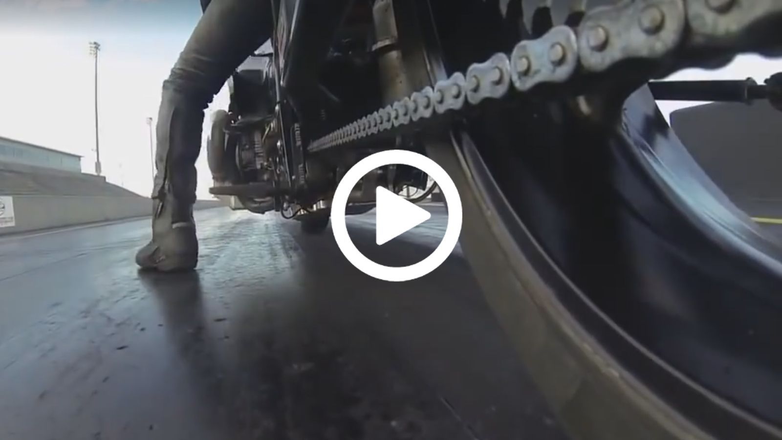 Η αλυσίδα ενός dragster σε δράση