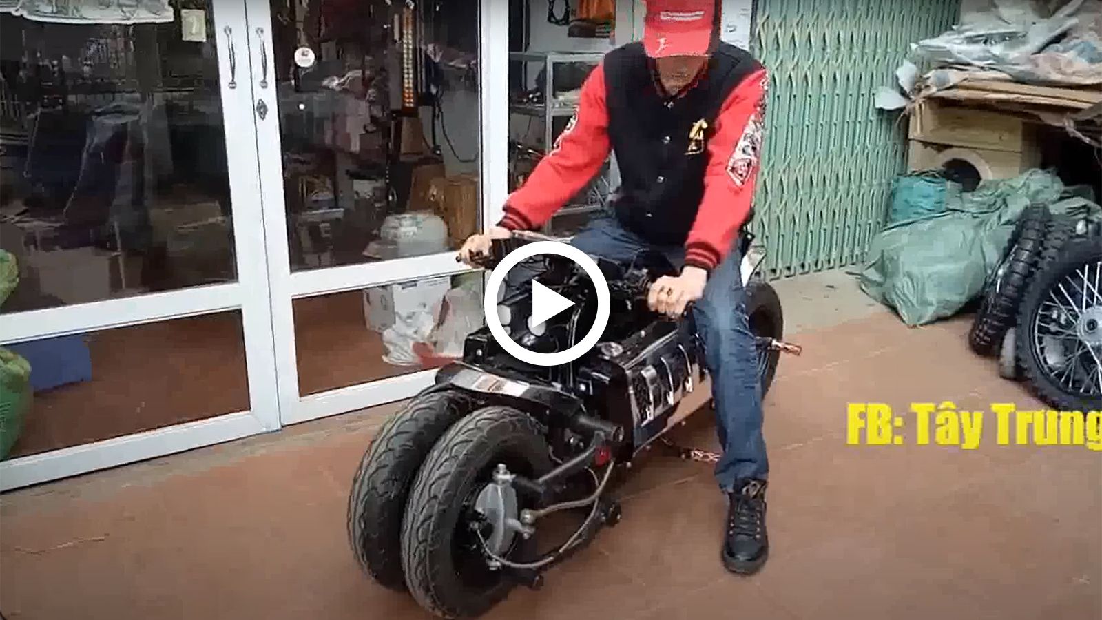 Μία Dodge Tomahawk V10 σε σμίκρυνση
