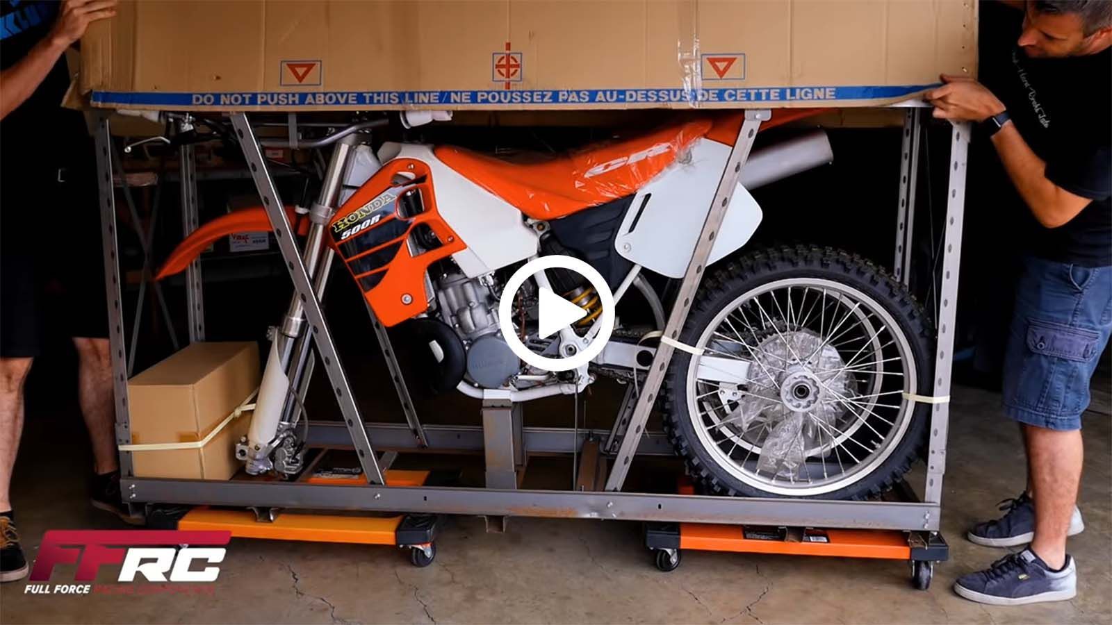 Αποκαλύπτοντας ένα «ανέγγιχτο» Honda CR500