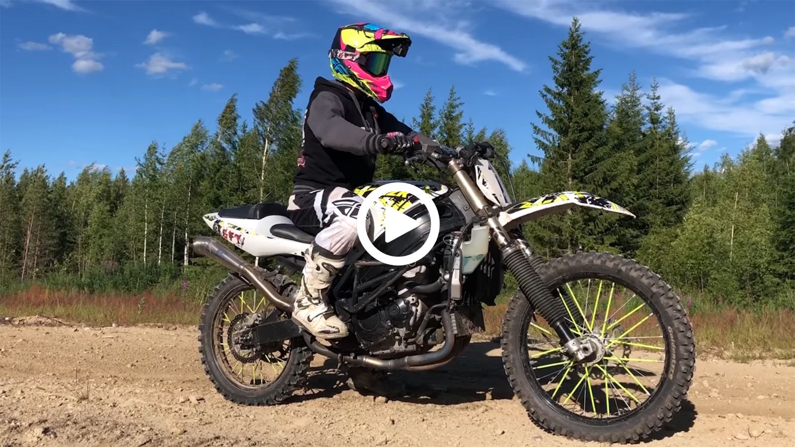 Ένα χωμάτινο... GSX-R1000 που προκαλεί ανατριχίλες