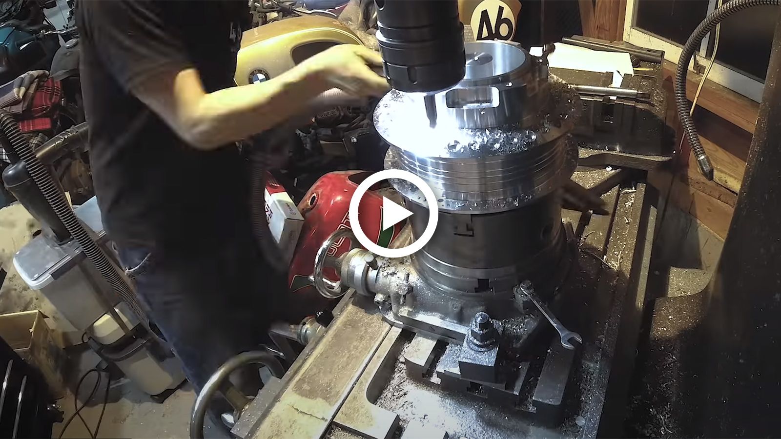 Σκαλίζοντας ένα «κέντρο» τροχού από το μηδέν