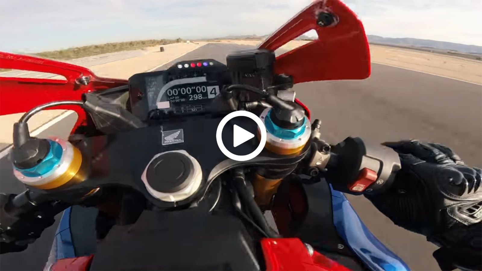 O Glenn Irwin στ(ρ)ίβει το ολοκαίνουργιο Honda CBR10000 RR-R