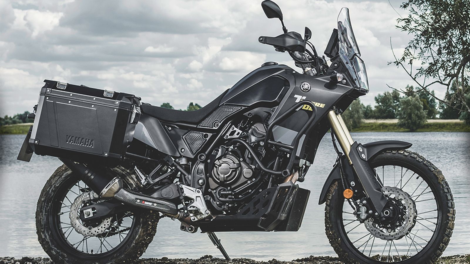 Τώρα τα αξεσουάρ της νέας Yamaha Tenere 700 είναι διαθέσιμα και σε μαύρο χρώμα.