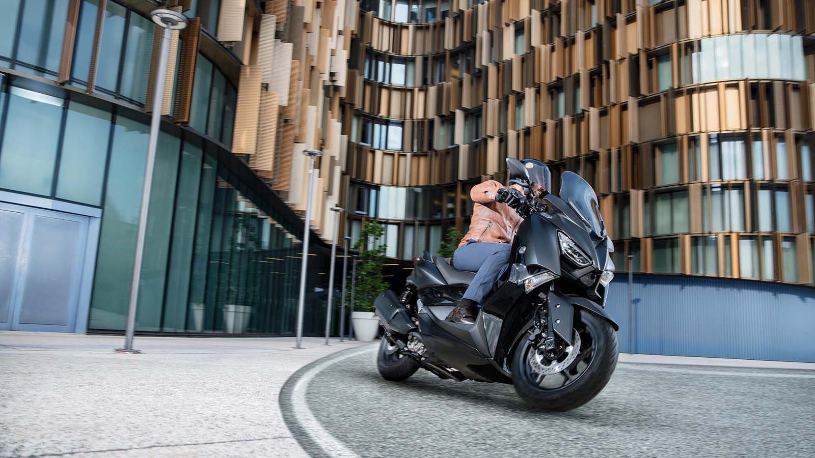 Αποκτήστε τώρα ένα καινούργιο Yamaha TMAX και επωφεληθείτε από την νέα προσφορά Yamaha.