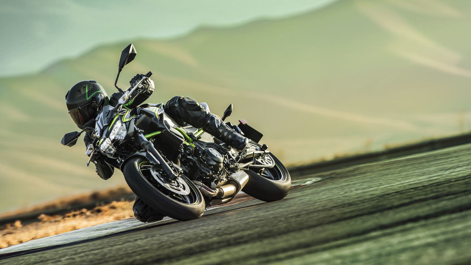 Kawasaki Z900: Ο Streetfighter πρωταγωνιστής