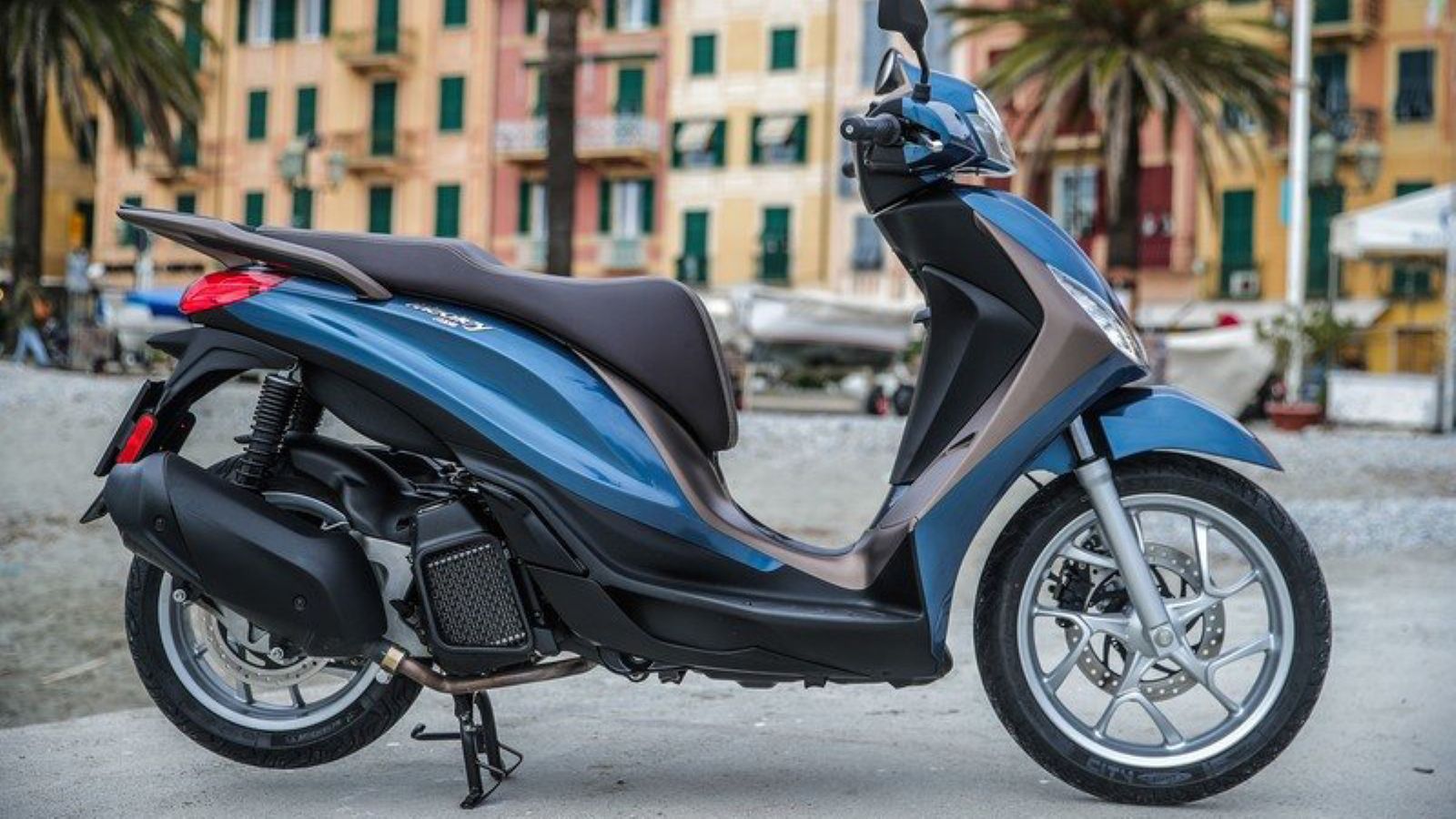 Pandermakis: 52 χρόνια εμπειρίας στα οχήματα του Piaggio Group