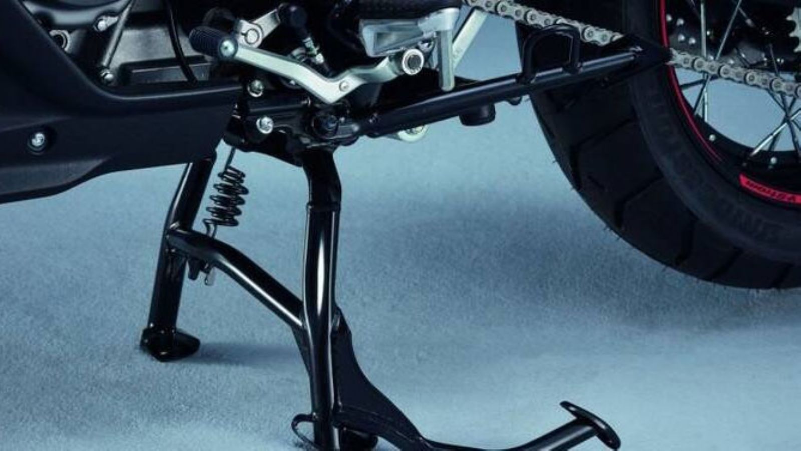 Γνήσιο κεντρικό σταντ για Suzuki V-Strom 650 σε προσφορά