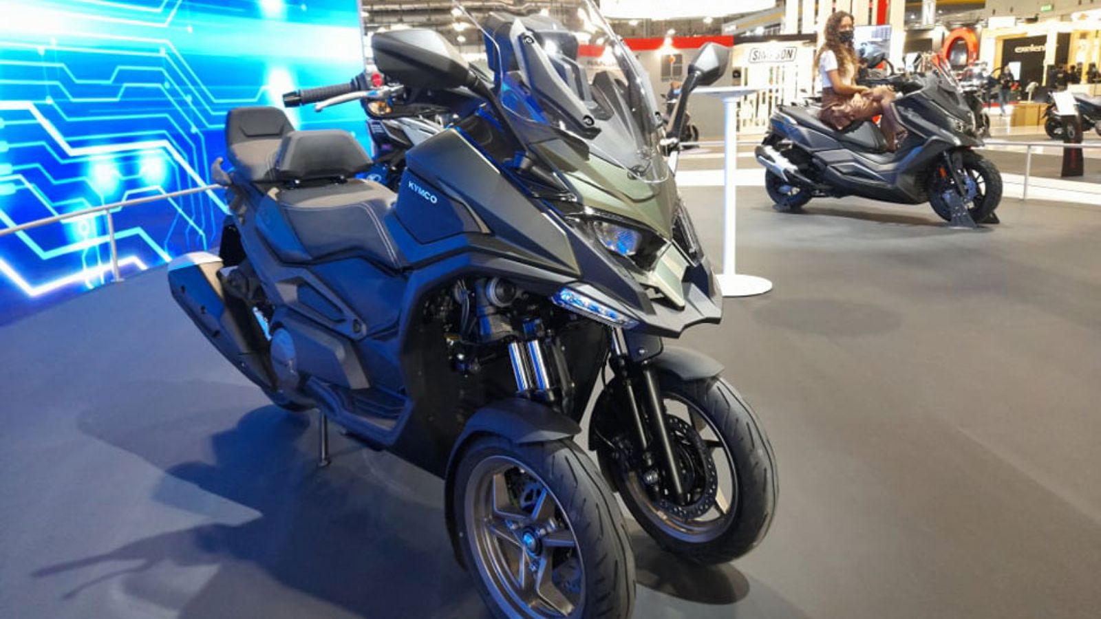 CV3: Παρουσιάστηκε το πρώτο τρίτροχο scooter της KYMCO
