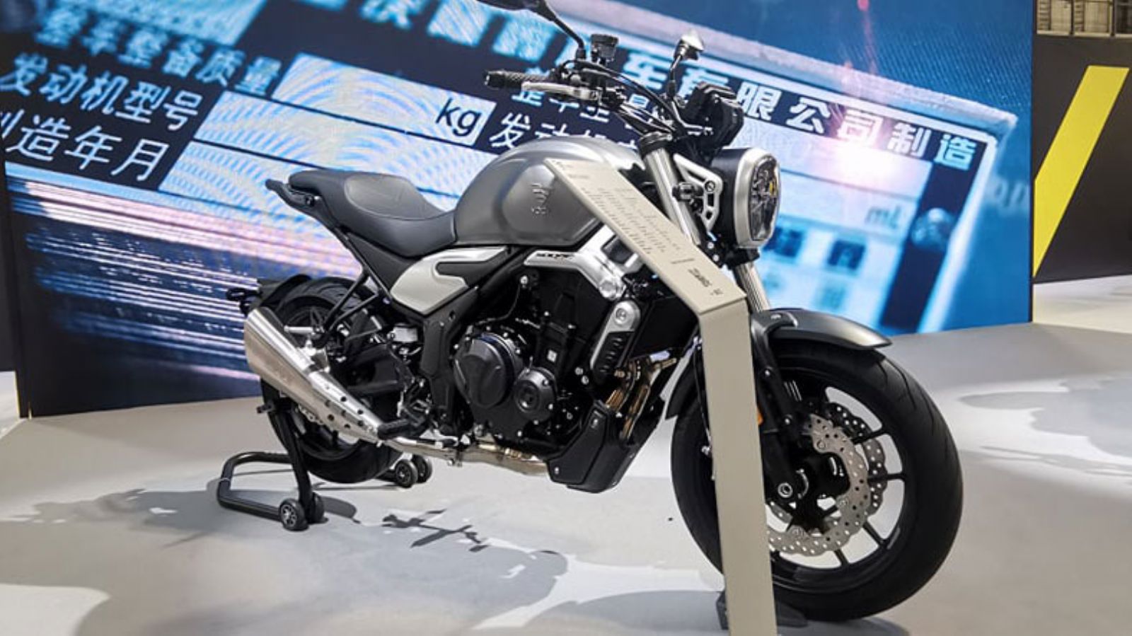 Voge 500AC: 47 άλογα και επώνυμα περιφερειακά