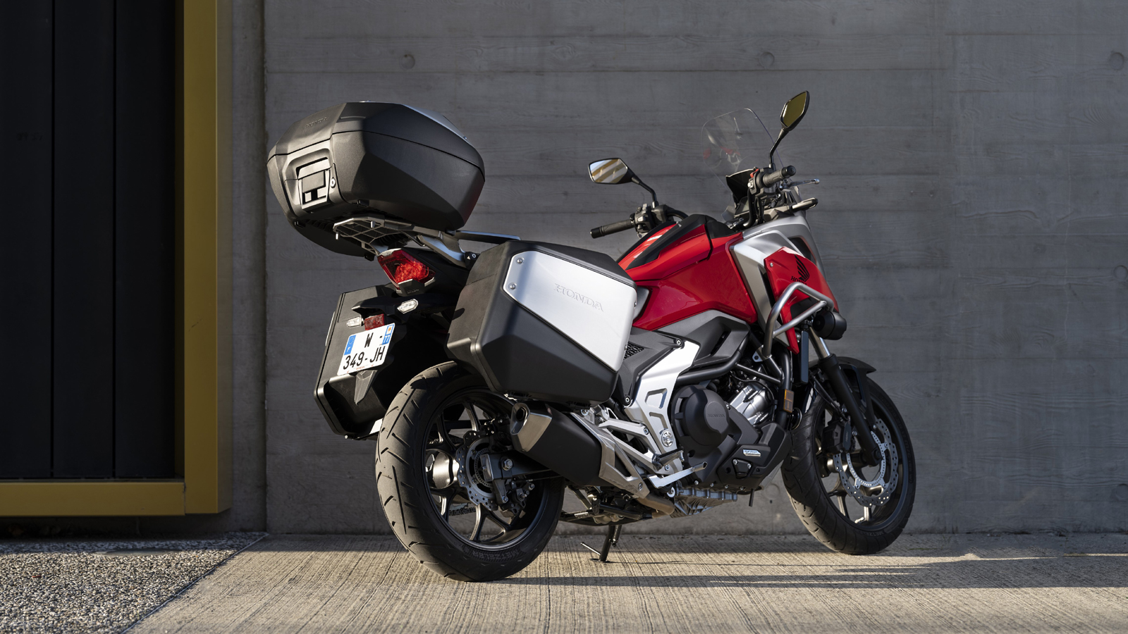 Ετοιμοπαράδοτα γνήσια αξεσουάρ για τα Adventure μοντέλα της Honda