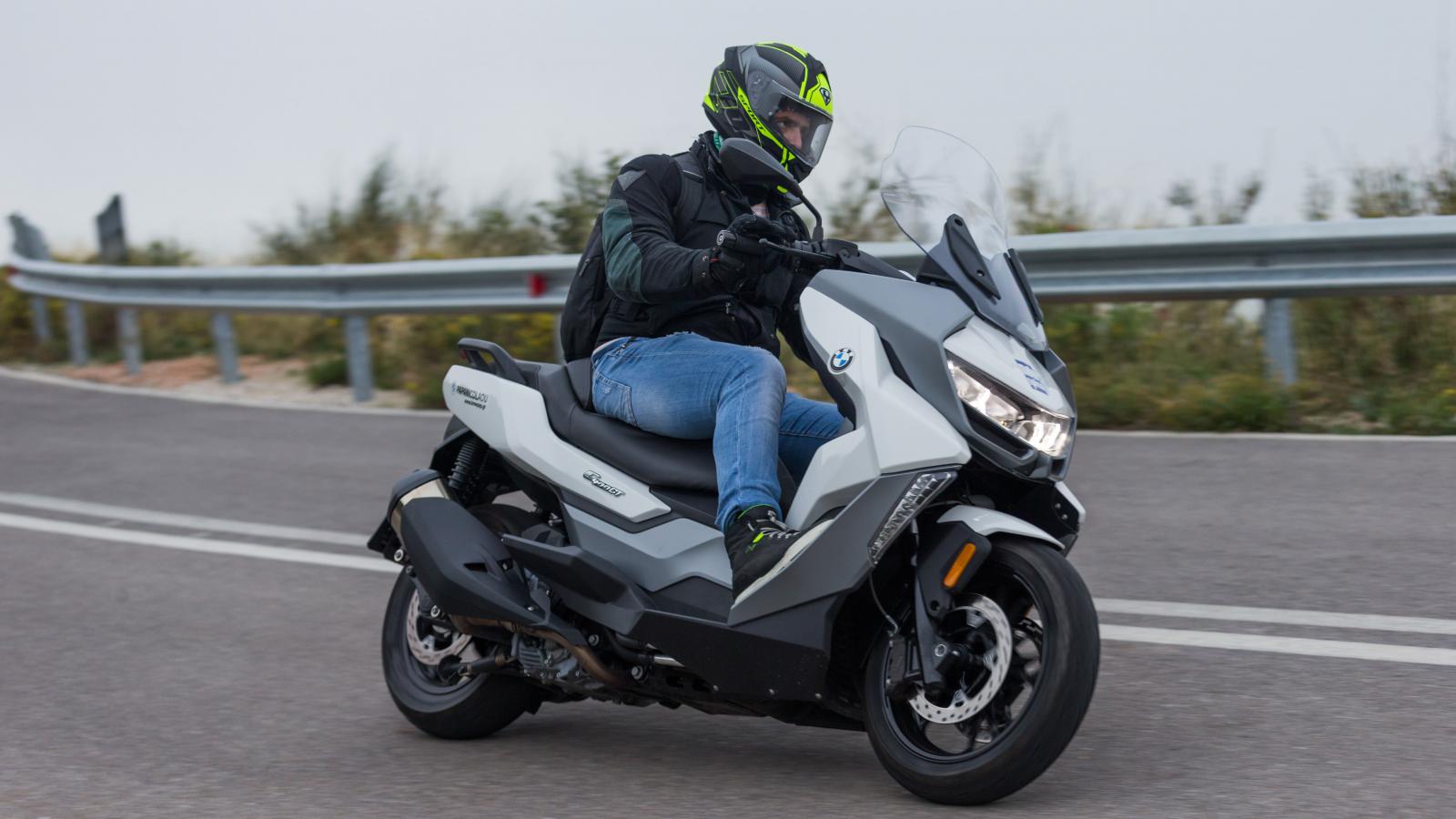 Mega συγκριτικό: 10 μεσαία GT scooter