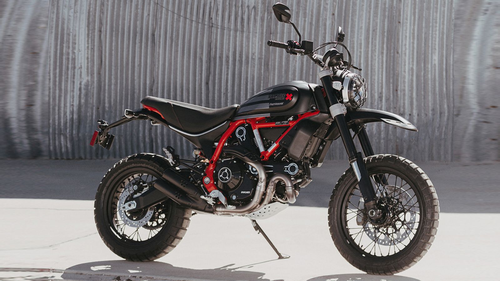Νέο Ducati Desert Sled Fasthouse