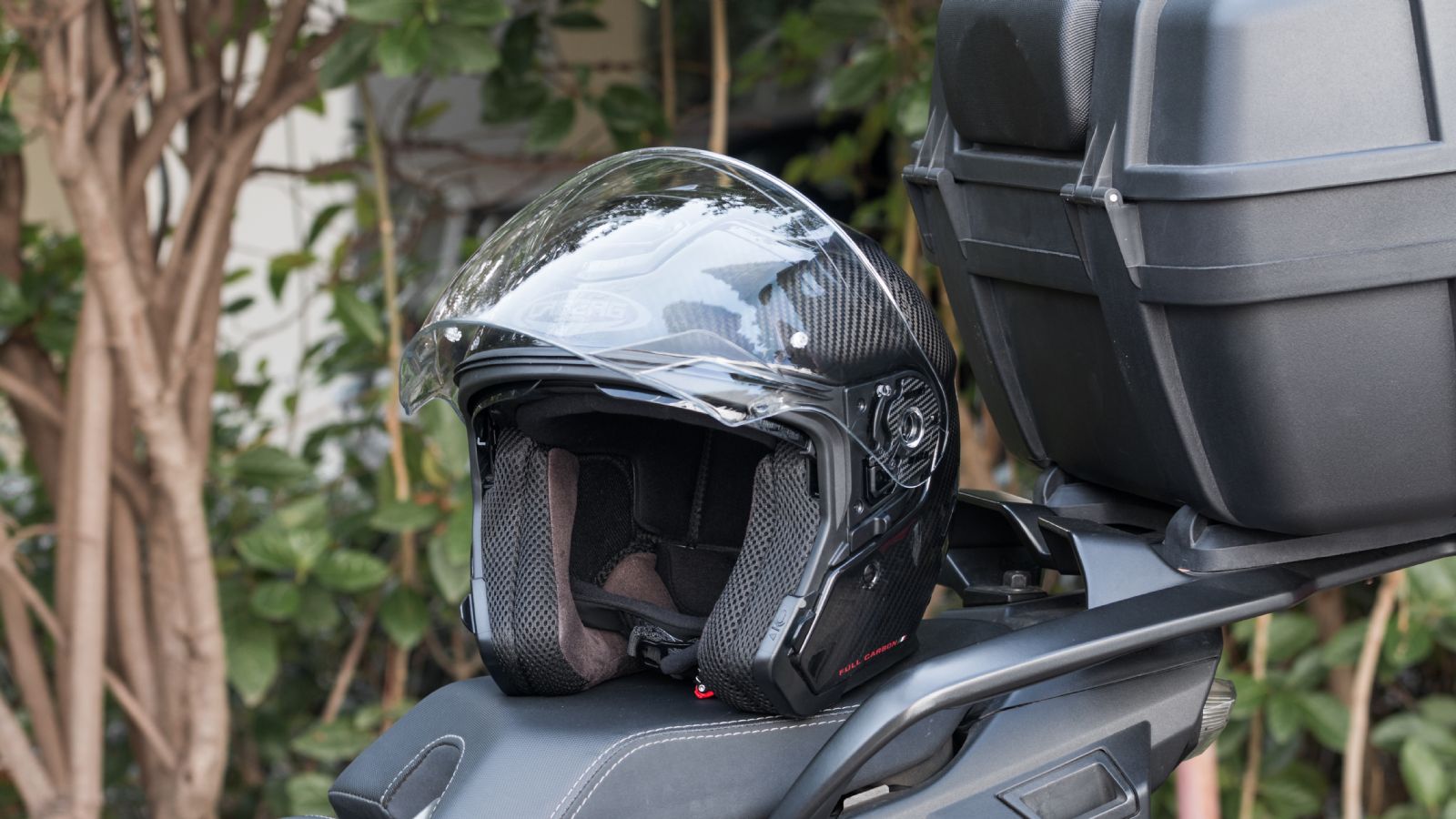 Test Caberg Flyon Carbon: Ελάχιστο βάρος, υψηλή ποιότητα