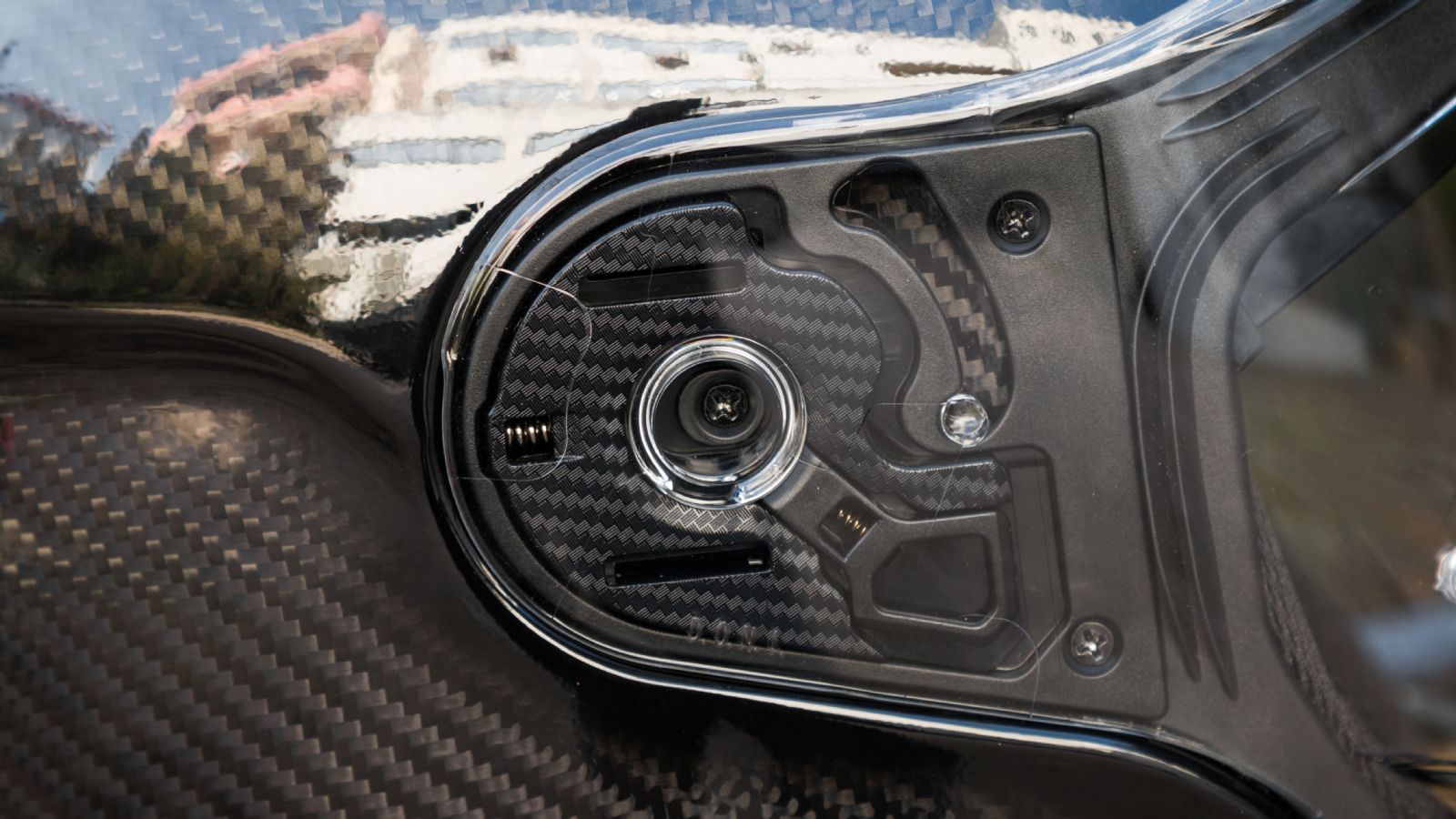 Ο μηχανισμός επιτρέπει τη γρήγορη αφαίρεση της ζελατίνας χωρίς τη χρήση εργαλείων.