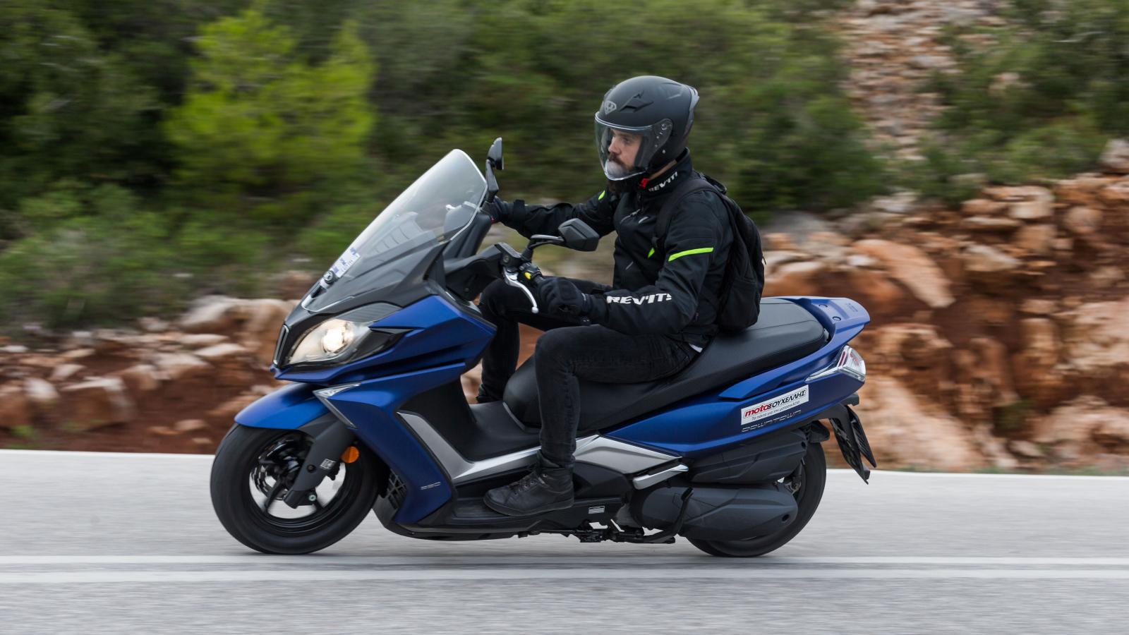 Mega συγκριτικό: 10 μεσαία GT scooter