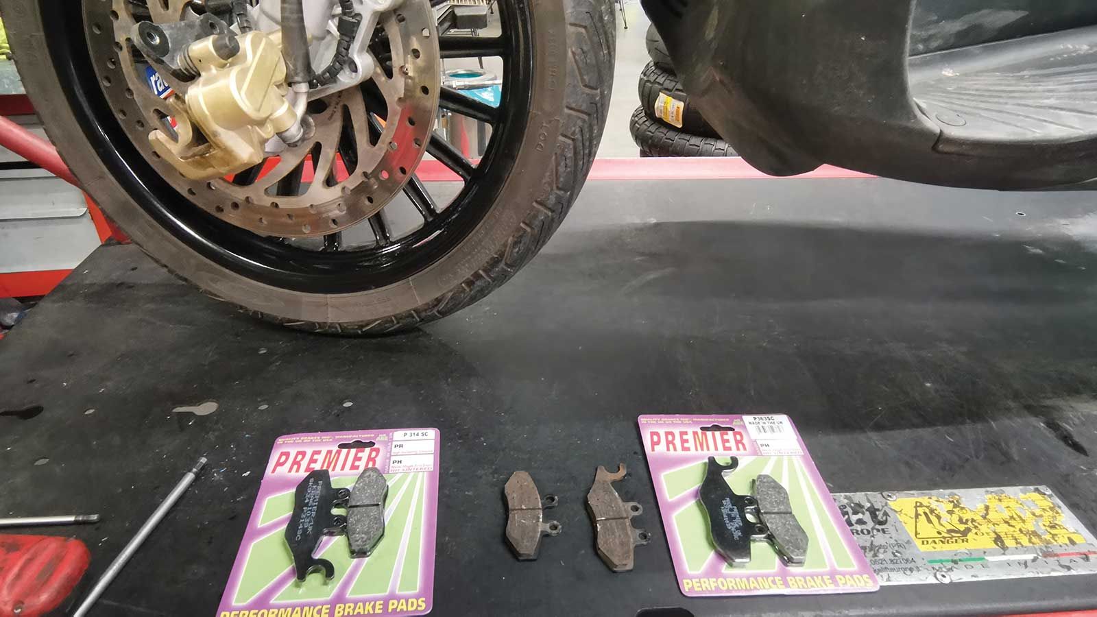 Δοκιμή: Τακάκια Premier