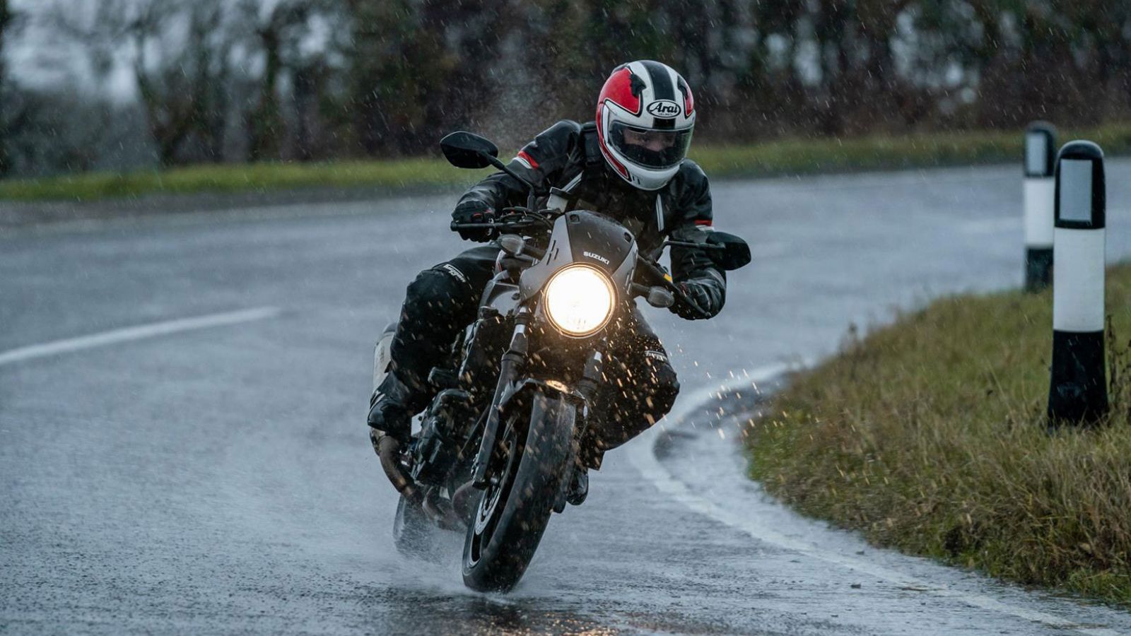 4 tips οδήγησης σε δύσκολες καιρικές συνθήκες