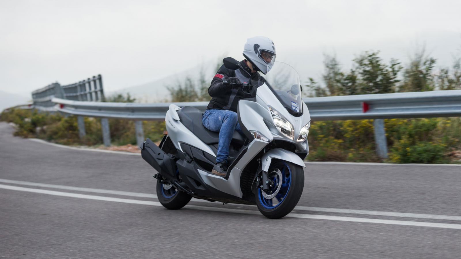 Mega συγκριτικό: 10 μεσαία GT scooter