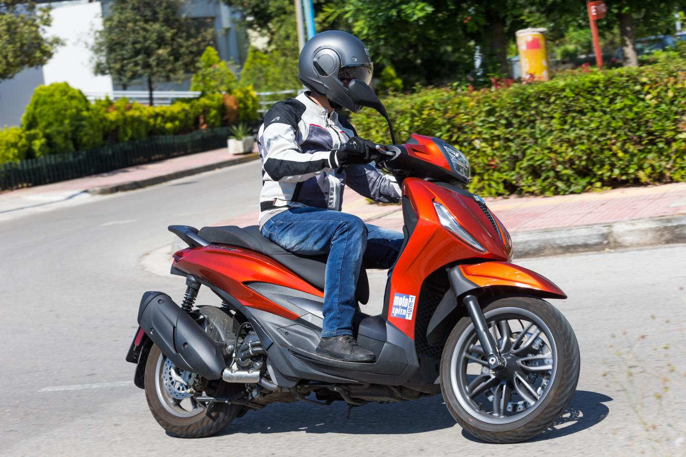 Test Piaggio Beverly 300 S: Νέα σχεδίαση, ίδια επιτυχία!