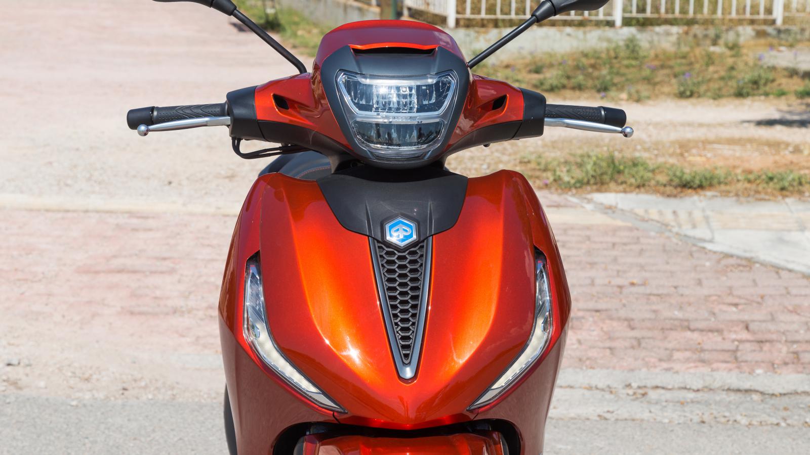 Test Piaggio Beverly 300 S: Νέα σχεδίαση, ίδια επιτυχία!