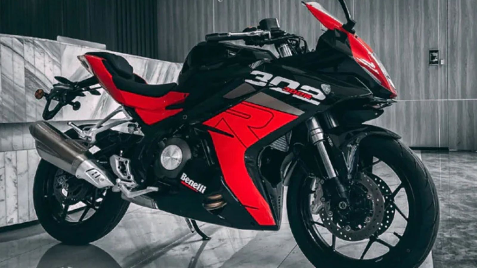 To νέο Benelli 302R. 