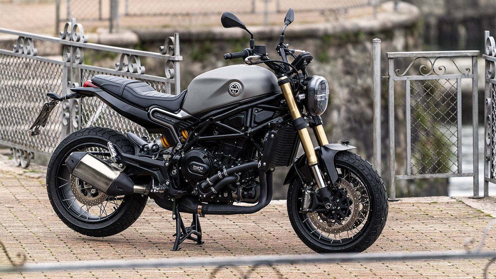 To Benelli Leoncino 800