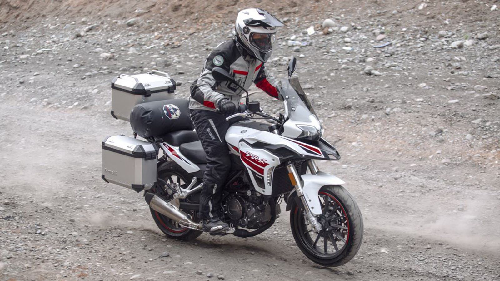 Το Benelli TRK 251