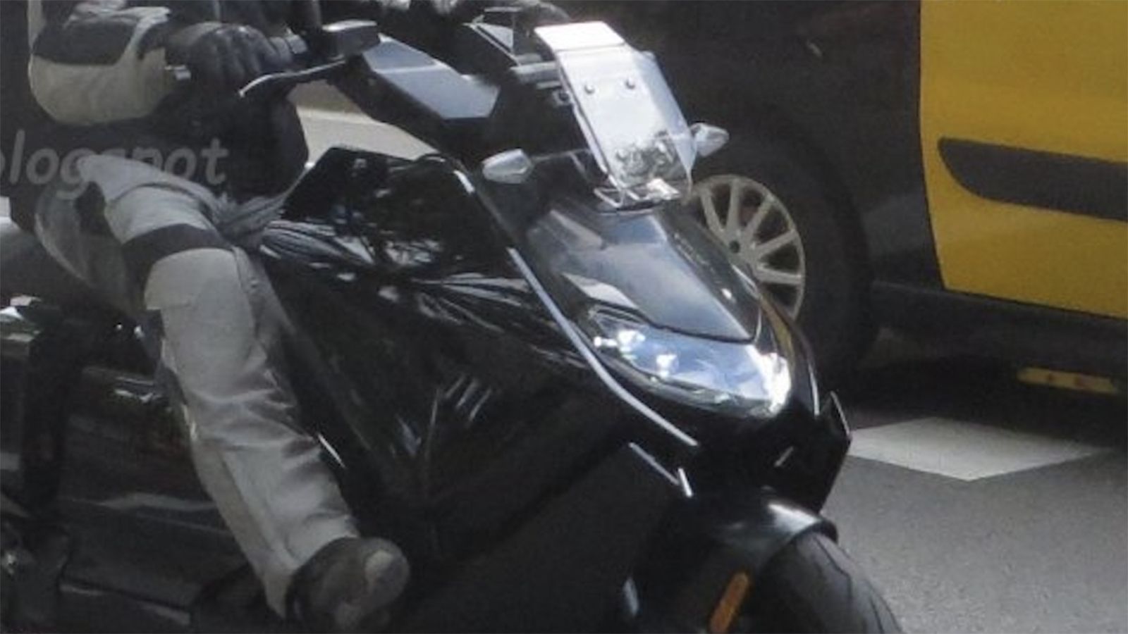 To νέο BMW CE 04 ετοιμάζεται