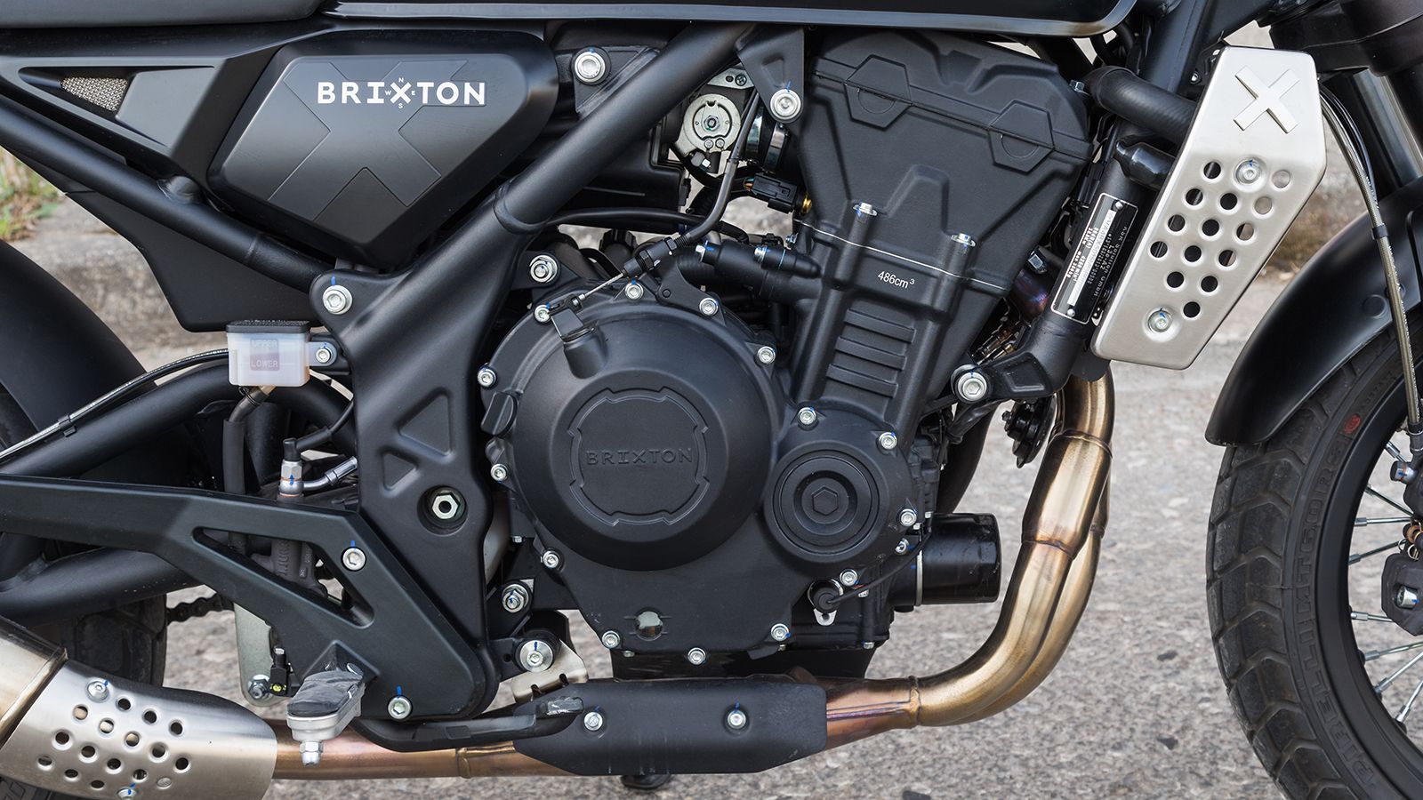 Κινητήρας: Ελαστικός και οικονομικός, ο δικύλινδρος κινητήρας αποδίδει 47 ίππους ώστε το Crossfire 500 να είναι ιδανικό για κατόχους Α2 διπλώματος. 