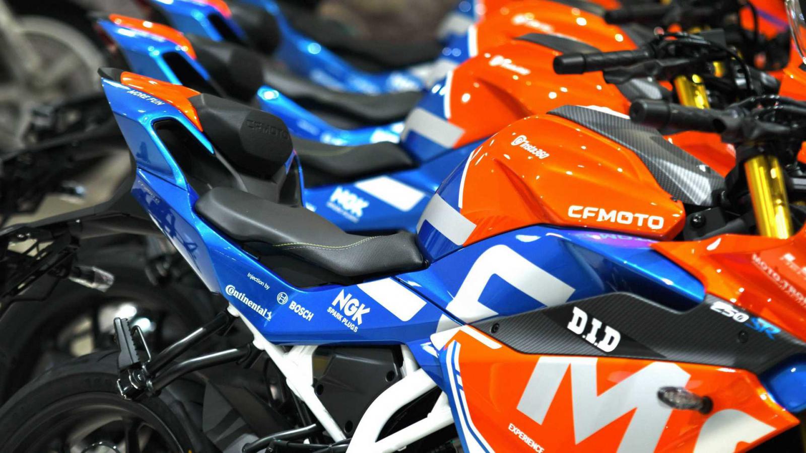 CFMoto: Νέα χρώματα για το 250SR