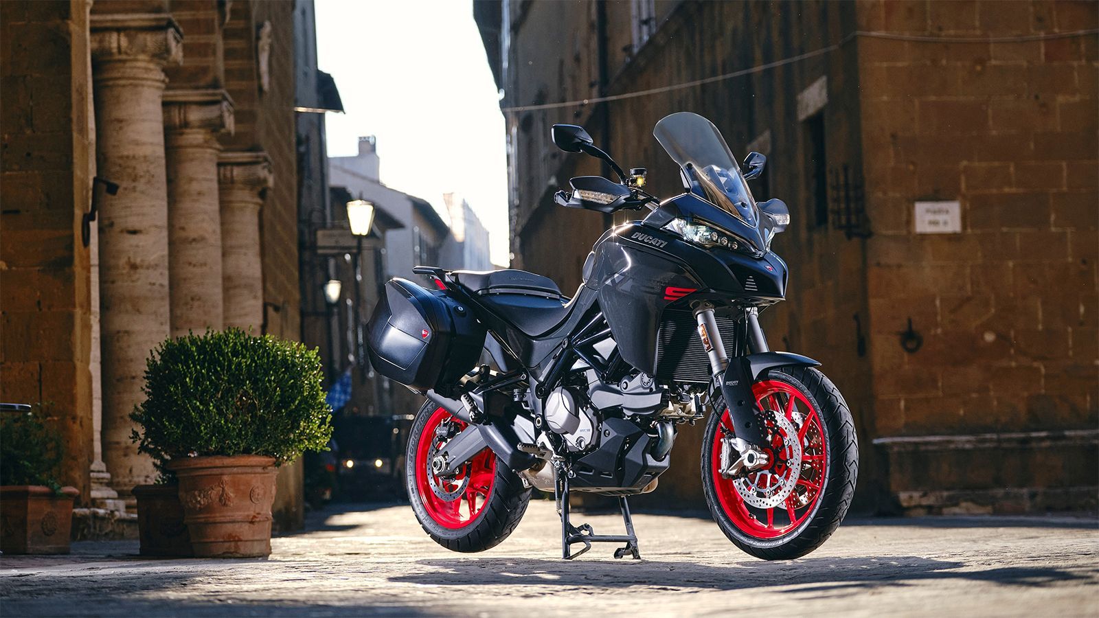 H νέα Multistrada V2