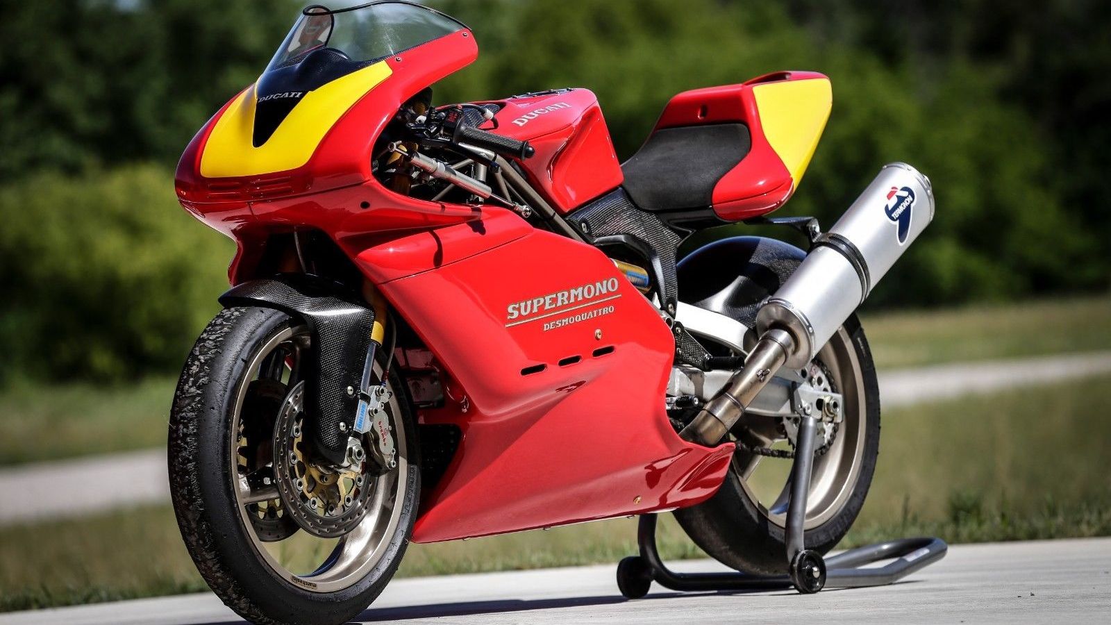 Η αυθεντική Ducati Supermono