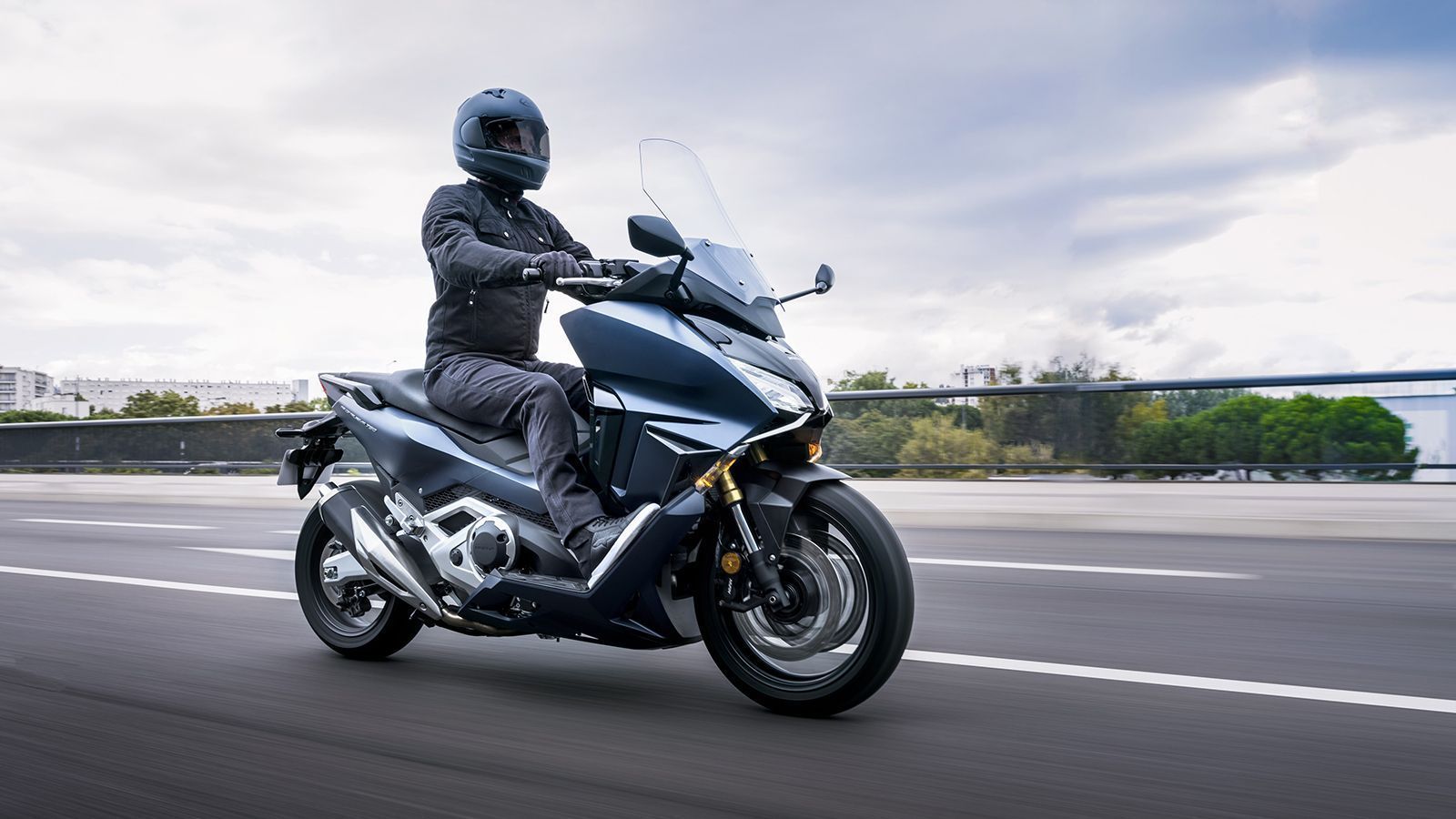 Honda Forza 750: Συμπεριφορά μοτοσυκλέτας με κατανάλωση scooter