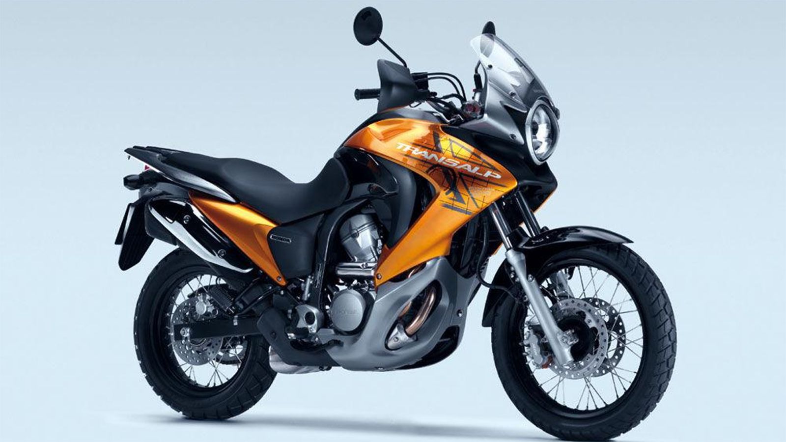 Η τελευταία γενιά του Honda Transalp, που διατέθηκε μέχρι το 2012.