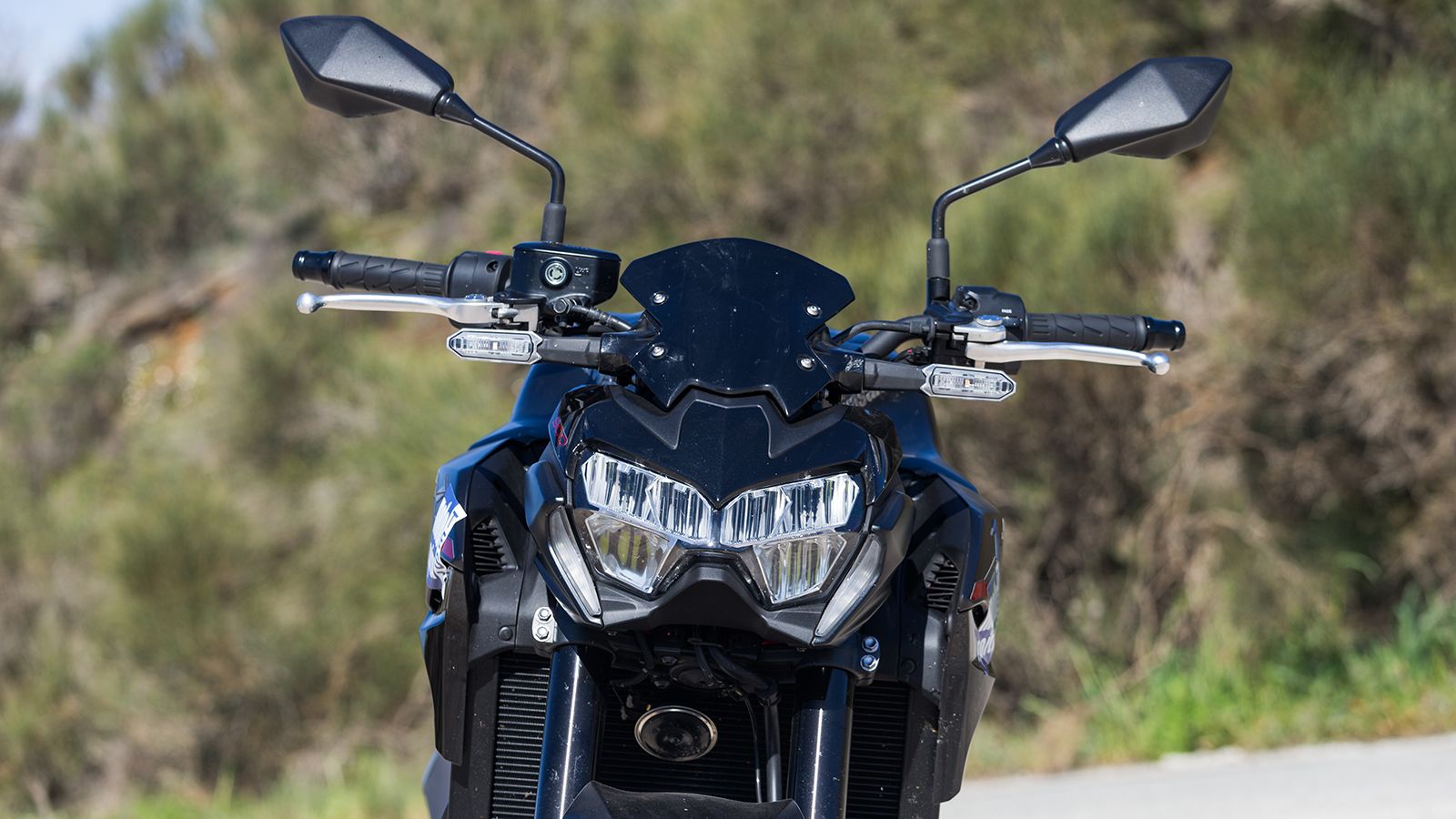 Πλήρης LED φωτισμός για το μοντέλο της Kawasaki.