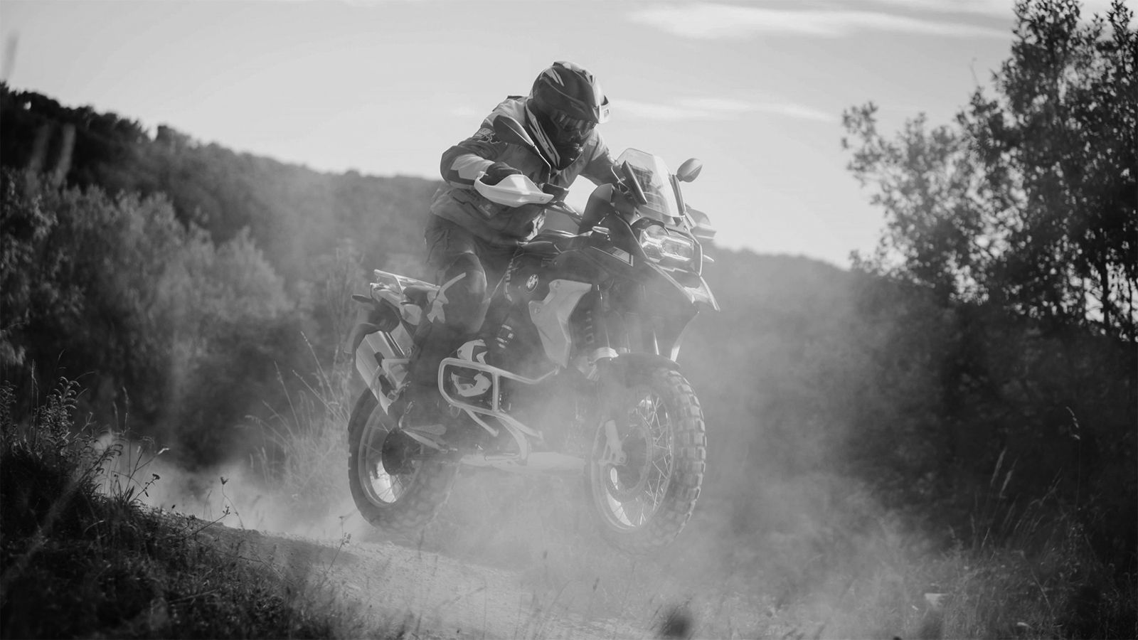 Επικείμενο τέλος στις μοτοσυκλέτες βενζίνης που γνωρίζουμε και αγαπάμε;