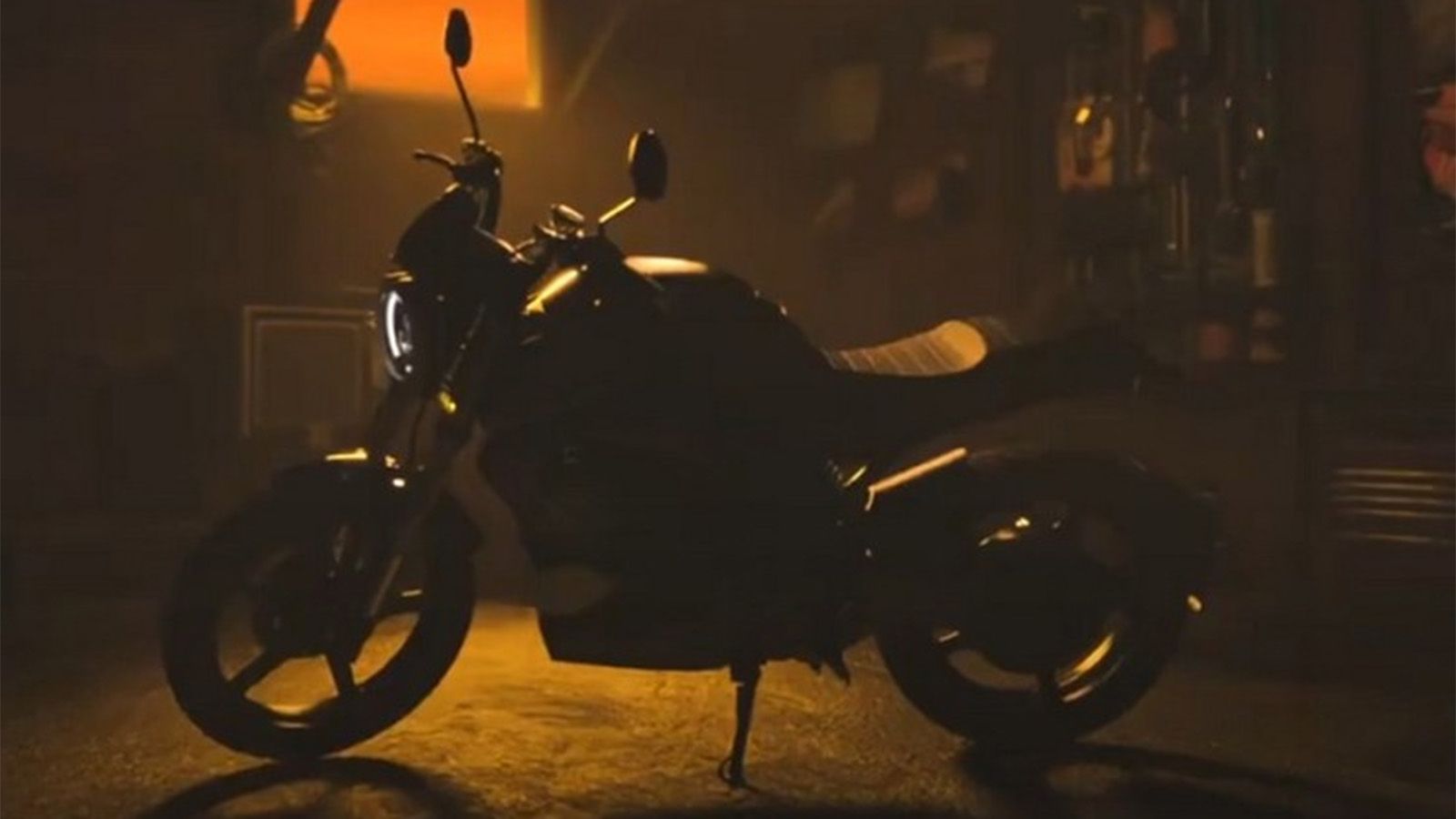 Οι λίγες φωτογραφίες του νέου Super Soco TC Wanderer που κυκλοφόρησαν προς το παρόν. 