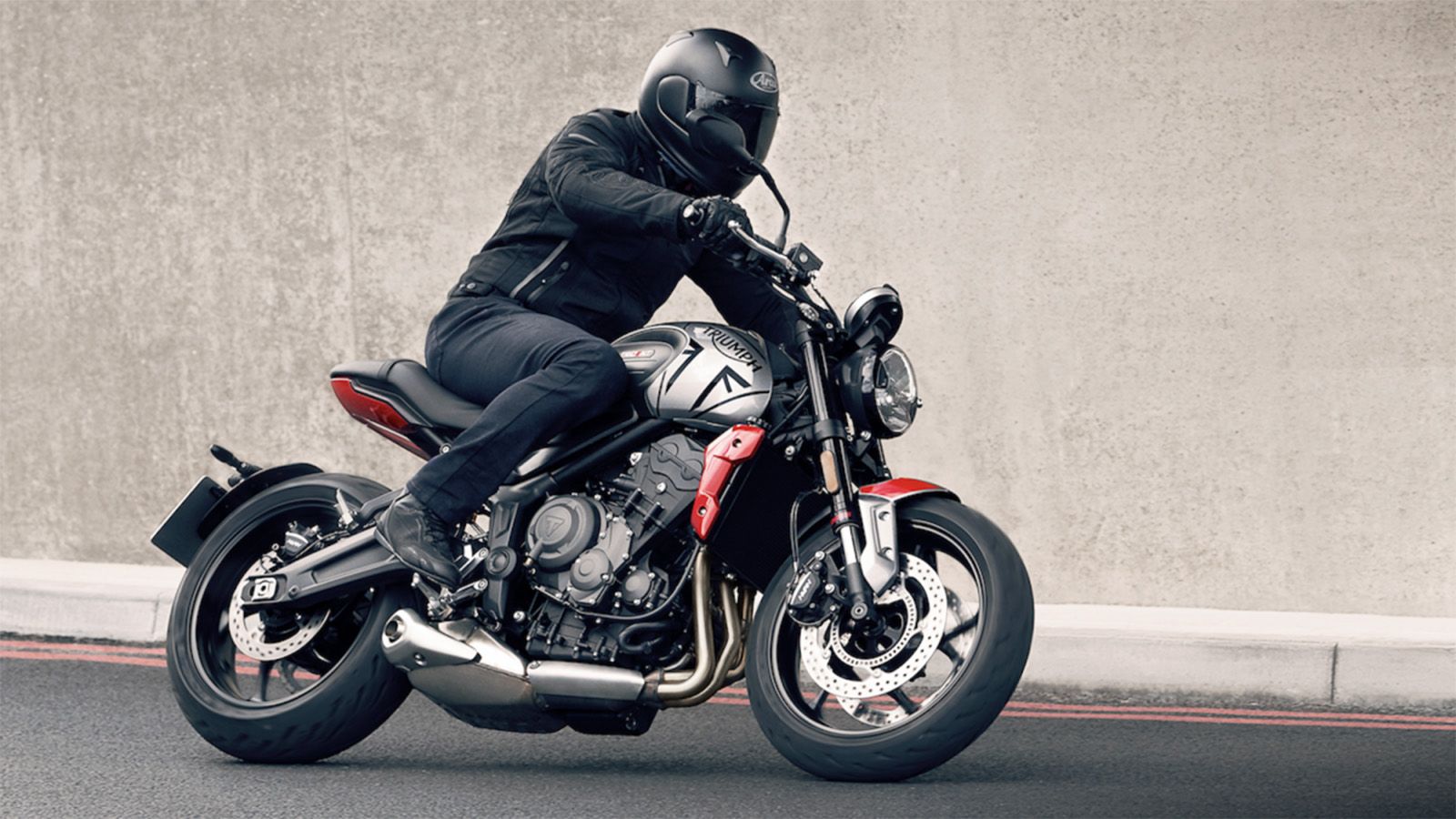 Βρετανία: Εξαπλαστιάστηκαν οι πωλήσεις δικύκλων τον Απρίλιο