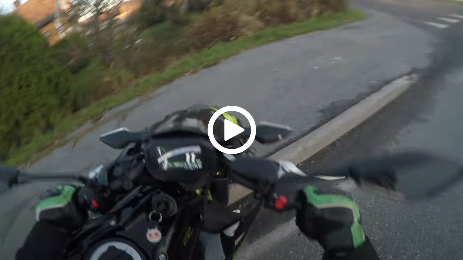 VIDEO: Του «έφυγε» στο γκάζι και γλίτωσε στο τσακ την τούμπα!