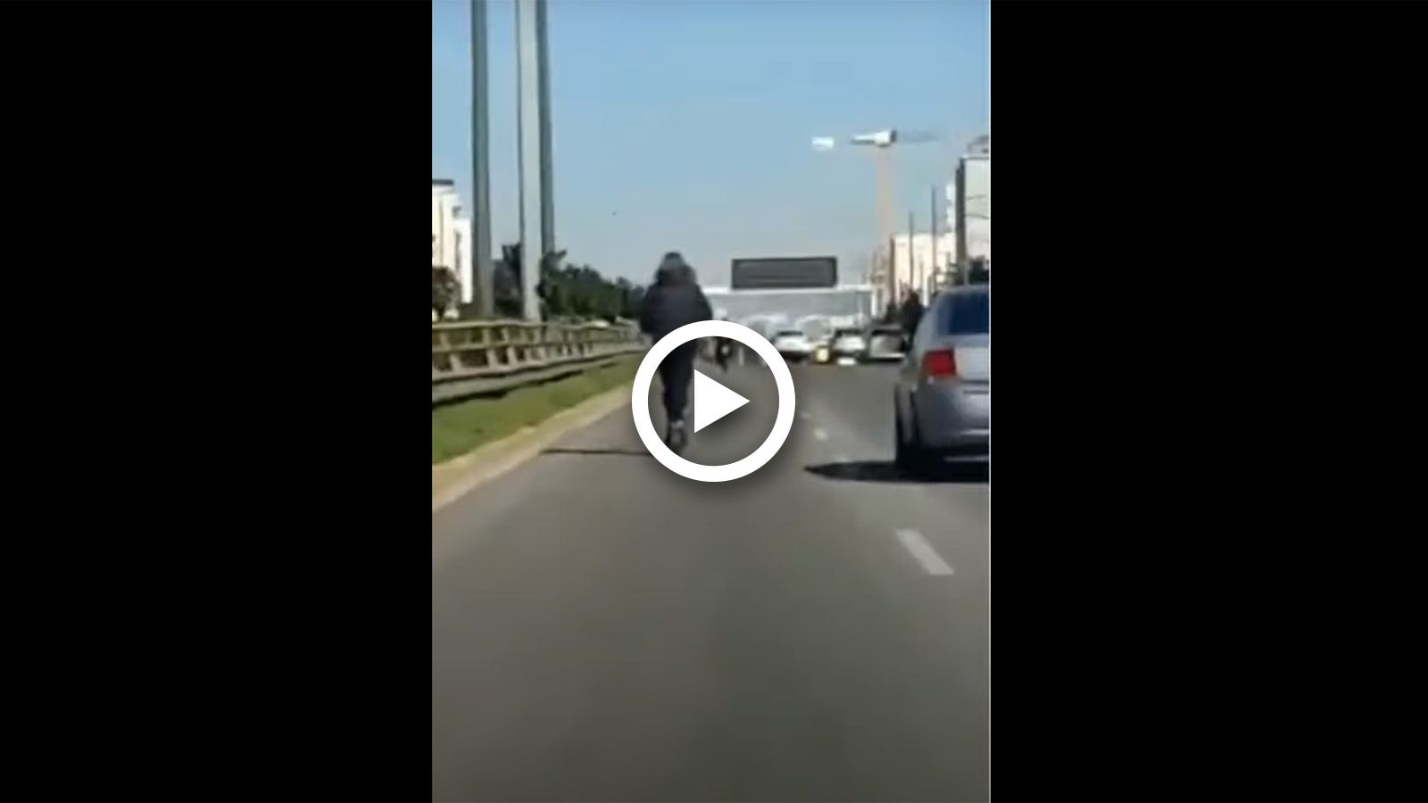 VIDEO: Με πατίνι και 80 χλμ/ώρα στην Συγγρού!