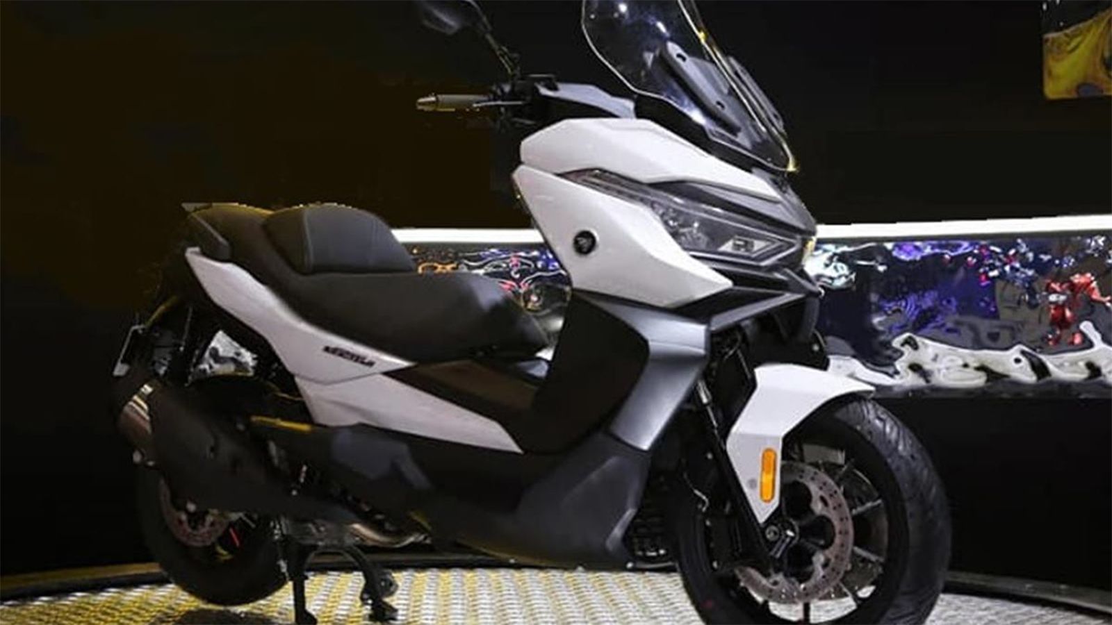 Το νέο scooter της Voge από το post της ελληνικής αντιπροσωπείας.