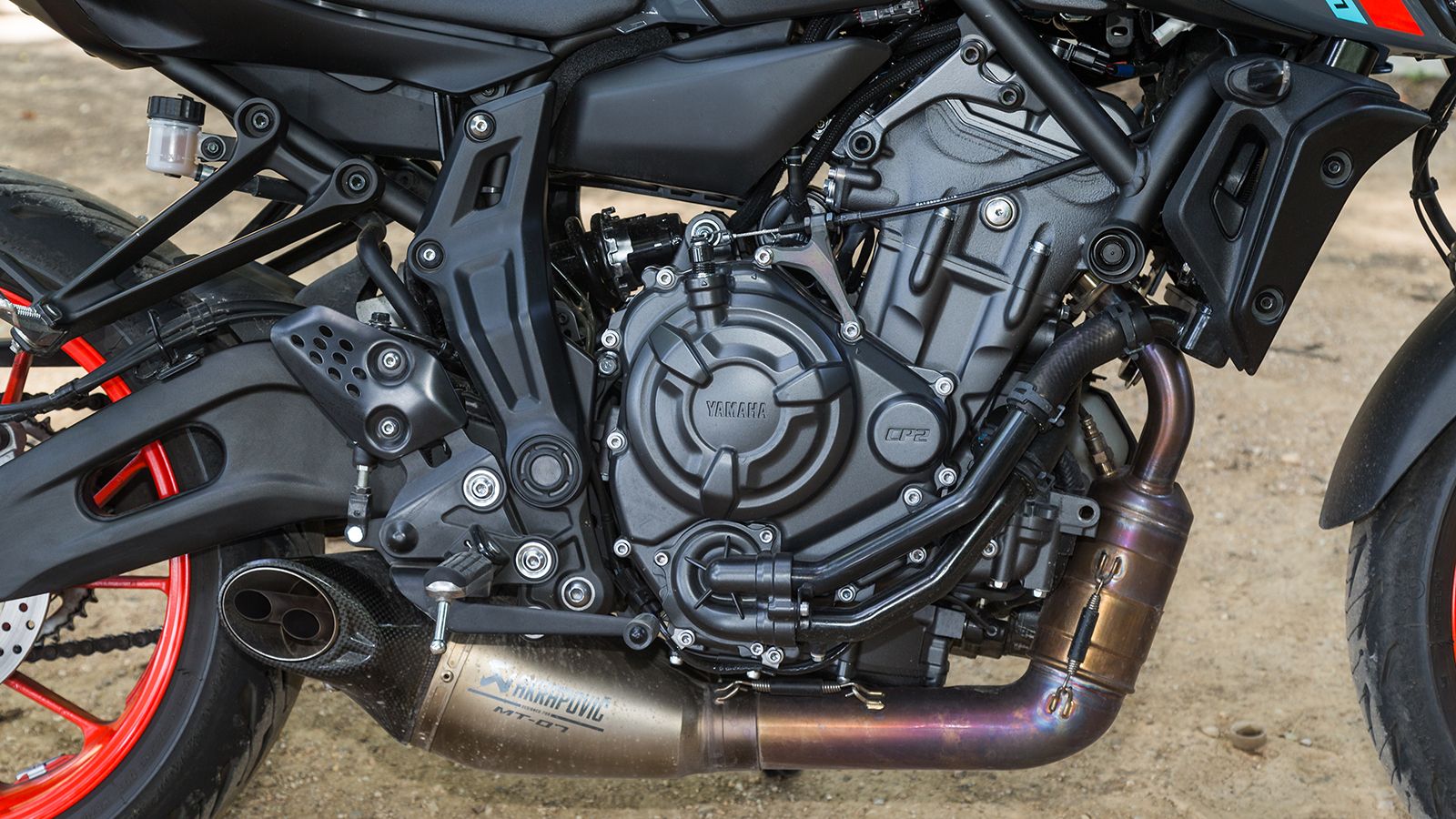 Κινητήρας πραγματικό ποίημα… απόλυτα γραμμικός με απίθανη ροπή και σωστή απόκριση του γκαζιού. Η εναρμόνιση του με τους κανονισμούς Euro 5 τον έ