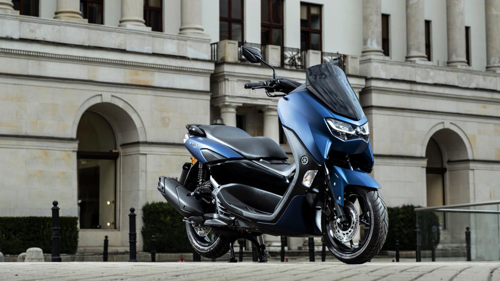 Yamaha NMAX 125: Καίει μόνο 2,7 λίτρα και φοράει traction, σύστημα συνδεσιμότητας και start-stop