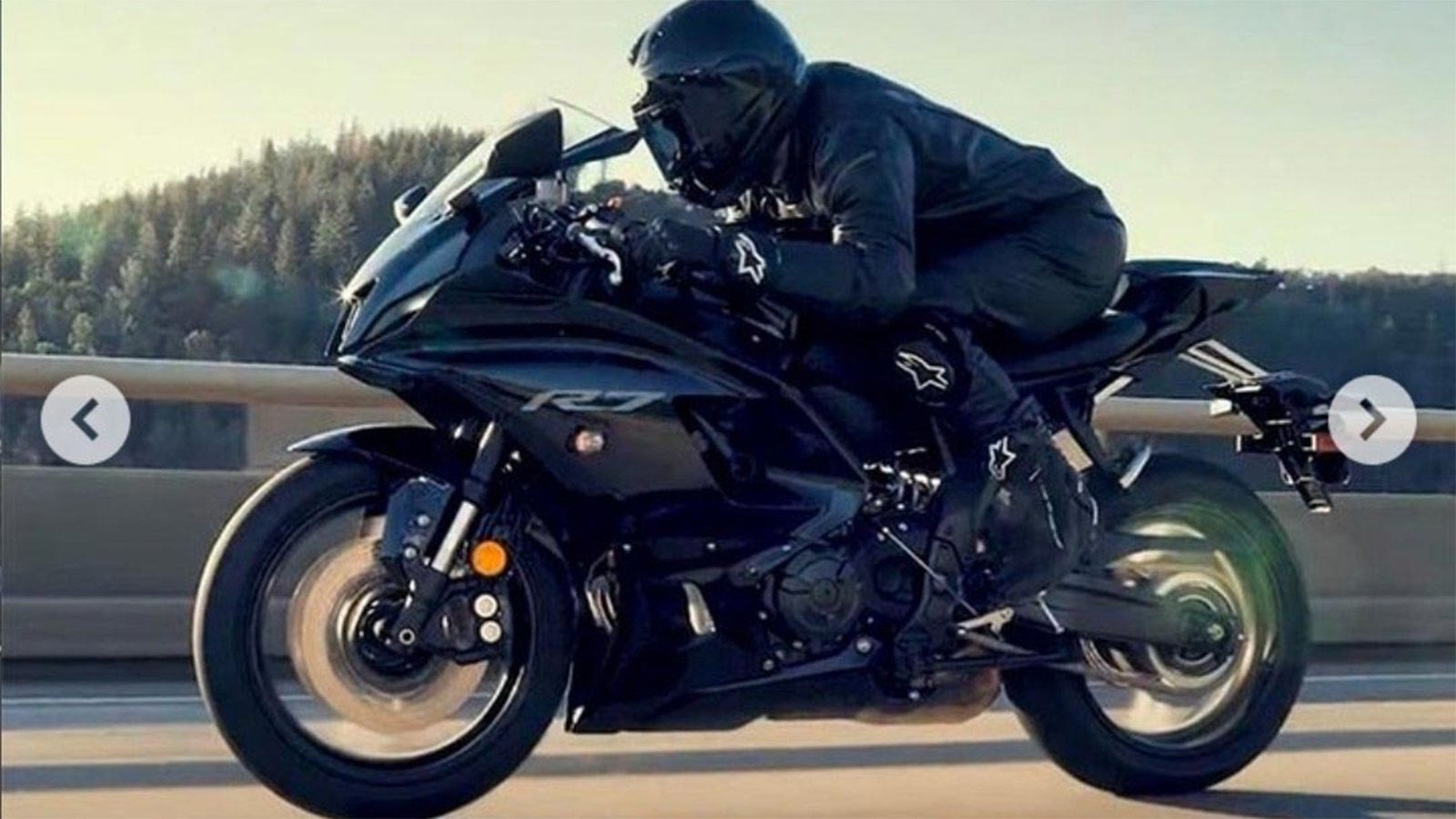Yamaha R7: Διέρρευσαν φωτογραφίες