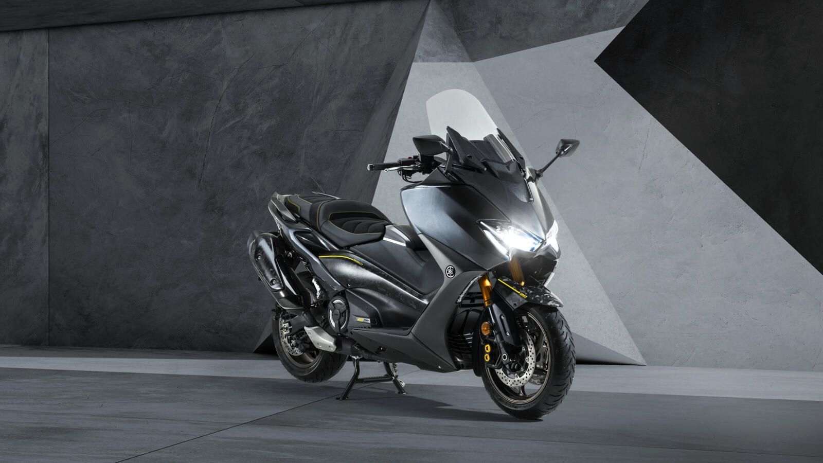 To Yamaha TMAX 20th Anniversary