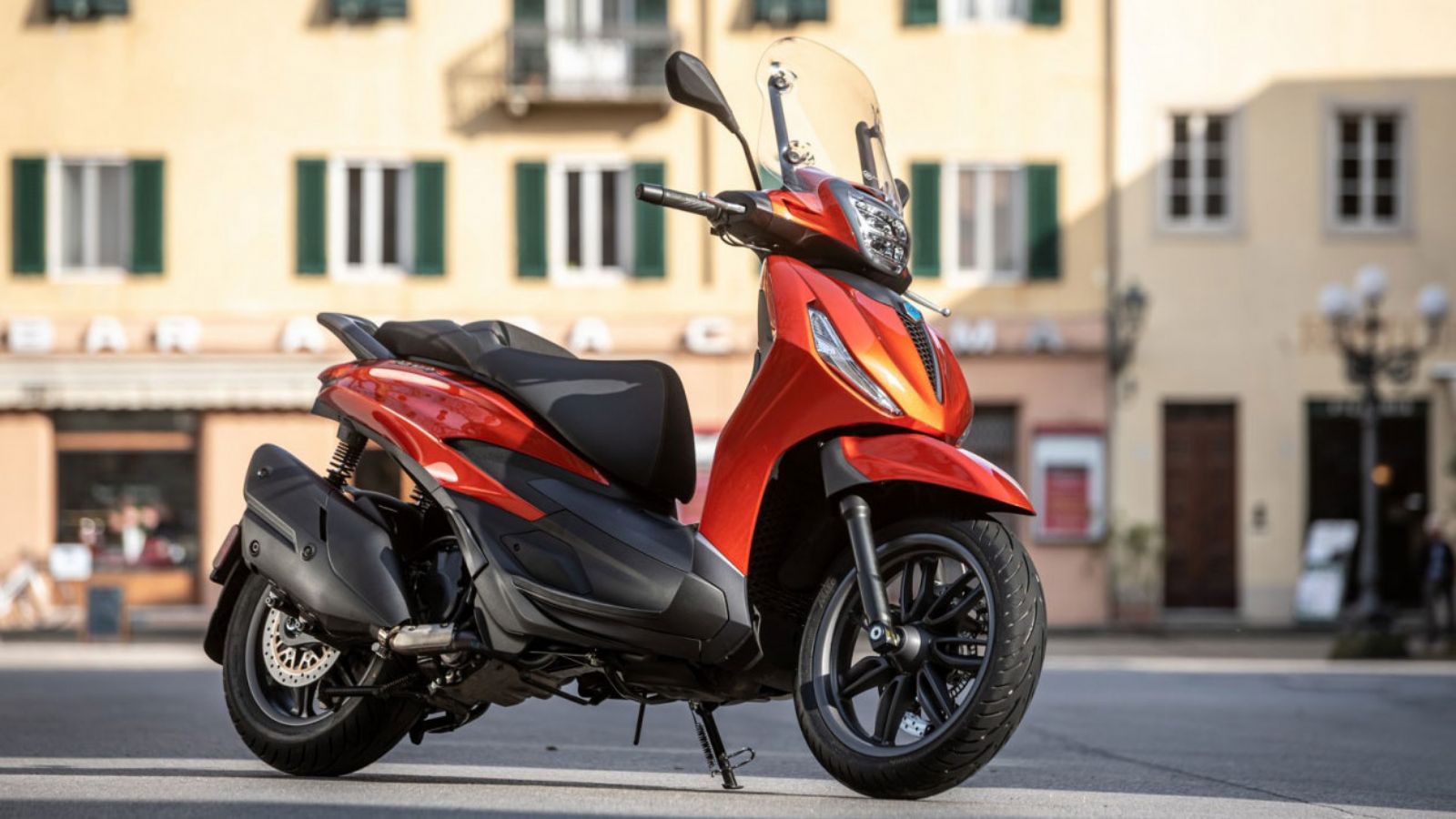 Piaggio Λυμπερόπουλος: Beverly 400 με έκπτωση 500 ευρώ 