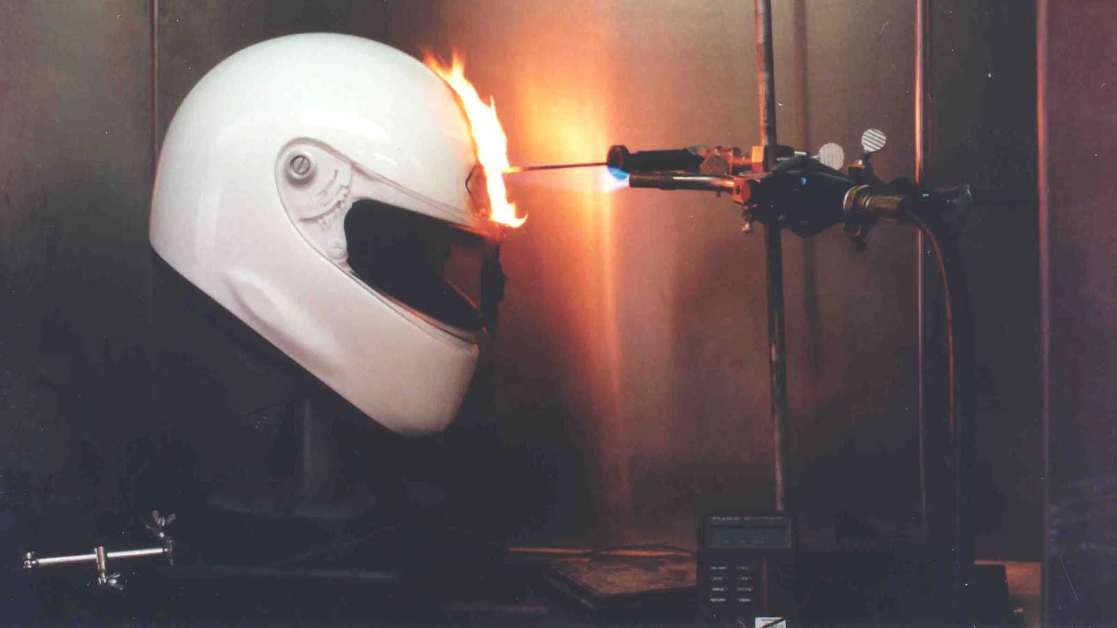 Νέα πρότυπα ασφάλειας στα κράνη – Υποχρεωτικά από 1η Ιουλίου