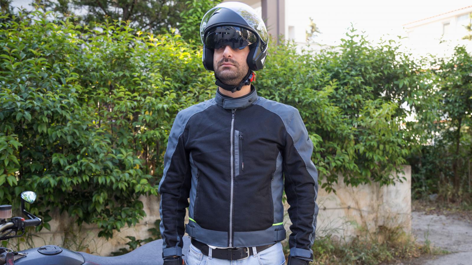 Test AGVpro Air Tour: Προσιτό και ελαφρύ καλοκαιρινό